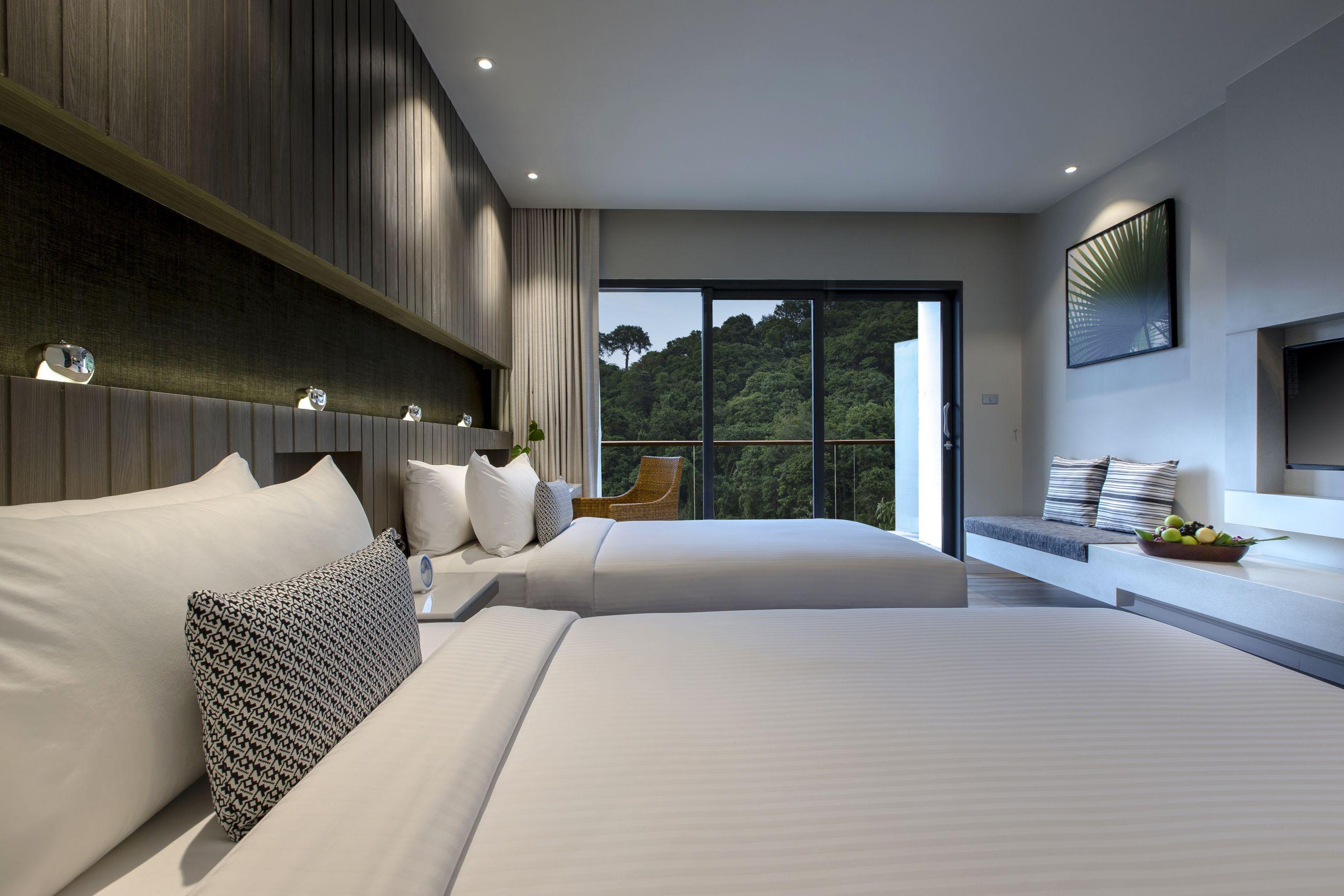 Hotel Ikon Phuket - Sha Extra Plus Karon Exterior photo