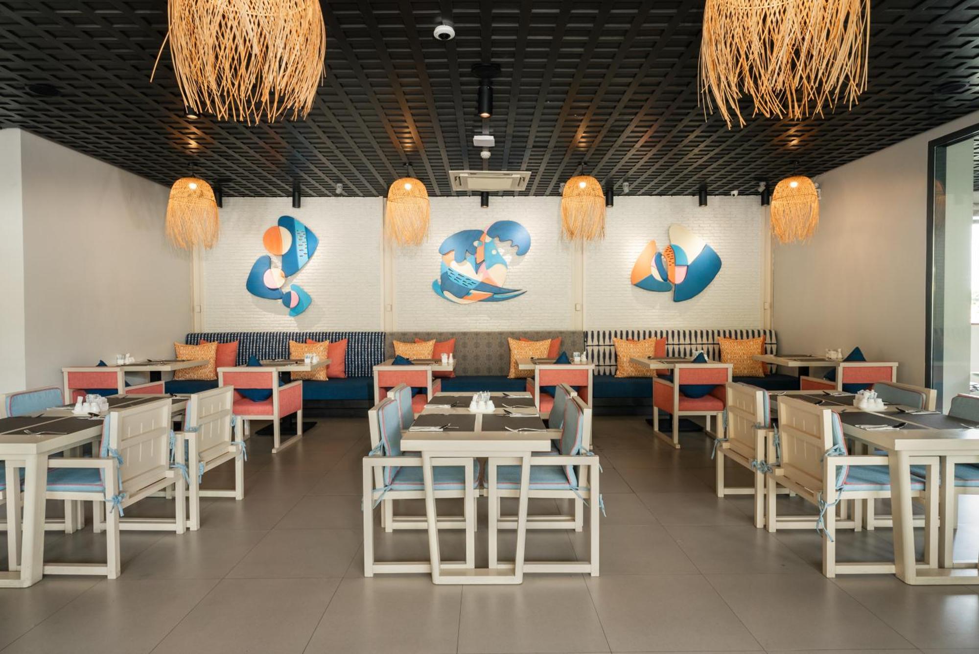 Hotel Ikon Phuket - Sha Extra Plus Karon Exterior photo