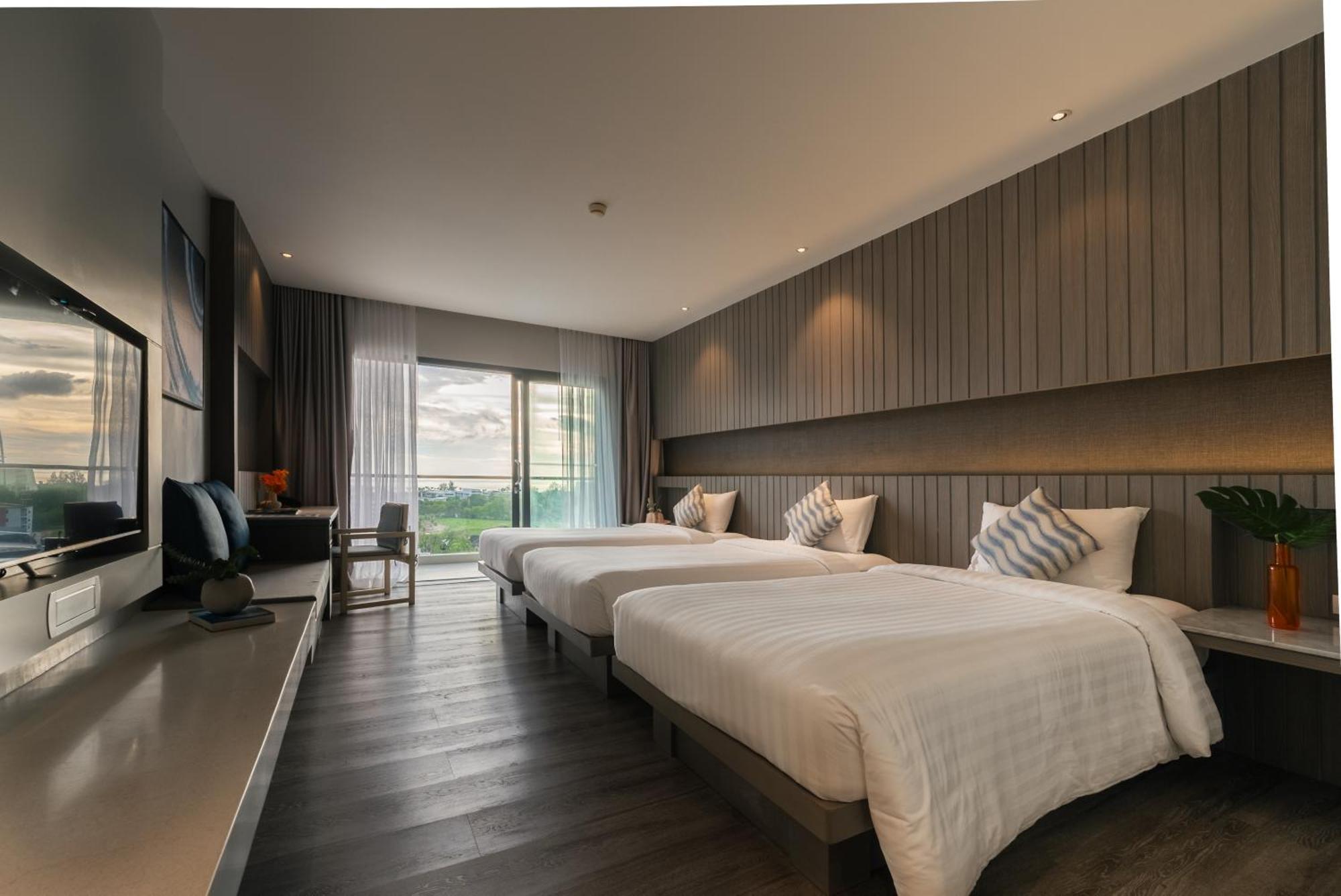 Hotel Ikon Phuket - Sha Extra Plus Karon Exterior photo