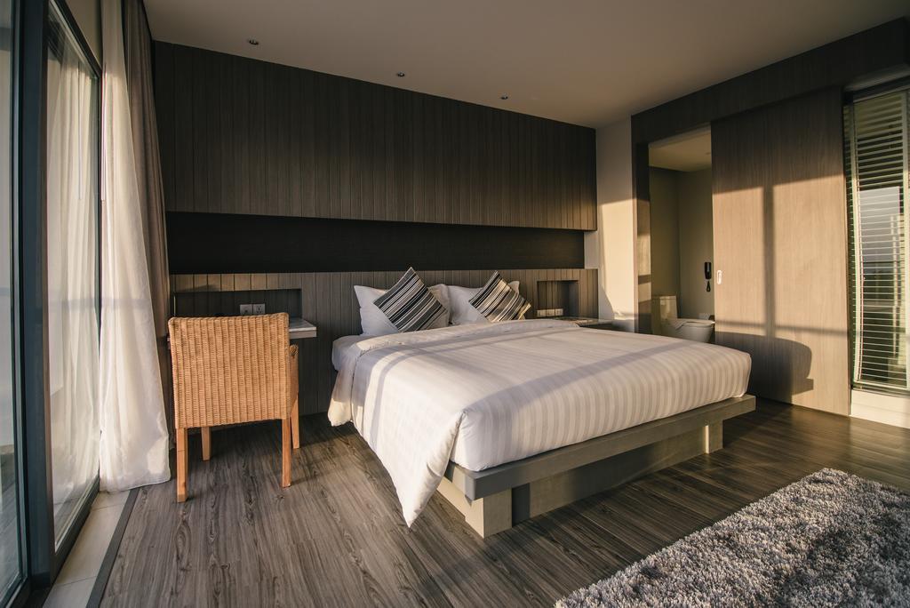 Hotel Ikon Phuket - Sha Extra Plus Karon Exterior photo